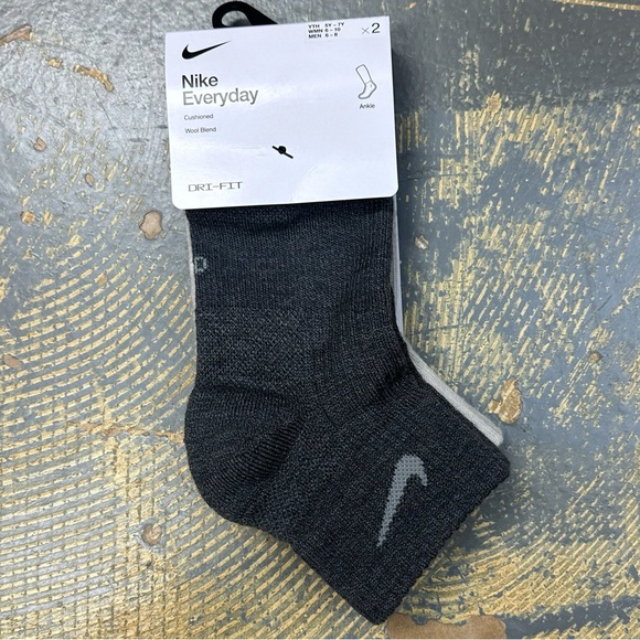 Nike Socks 1/4 Height DQ6397-902 Dark Grey Beige Everyday Essential - Picture 2 of 5
